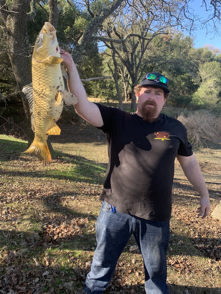 boom__UMA's tweet photo. Got my homie on a huge carp . 20lber . Caught bunch of bass this size as well . Lost the biggin . Felt like 4lbs easily . All good be back . https://t.co/XQmh9FxE9P
