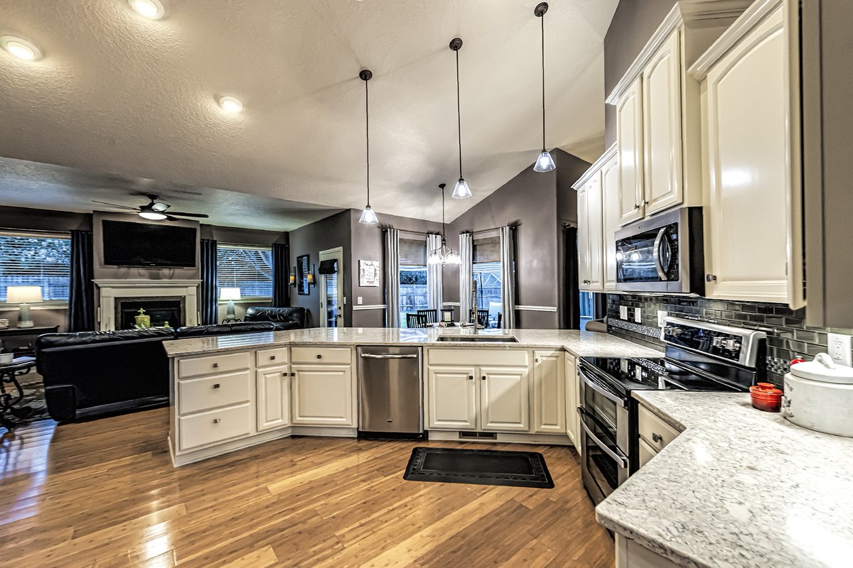 TetzHomes's tweet photo. JUST LISTED - PREMIER PROPERTY!

1256 Shelton Rd, Walla Walla, WA 99362
MLS#: 1715079  $600,000

Contemporary single level  with fantastic light &amp; flow in this semi-open floor plan.
View full listing at https://t.co/FfR1PB5EGm https://t.co/f9wHgnoF5z