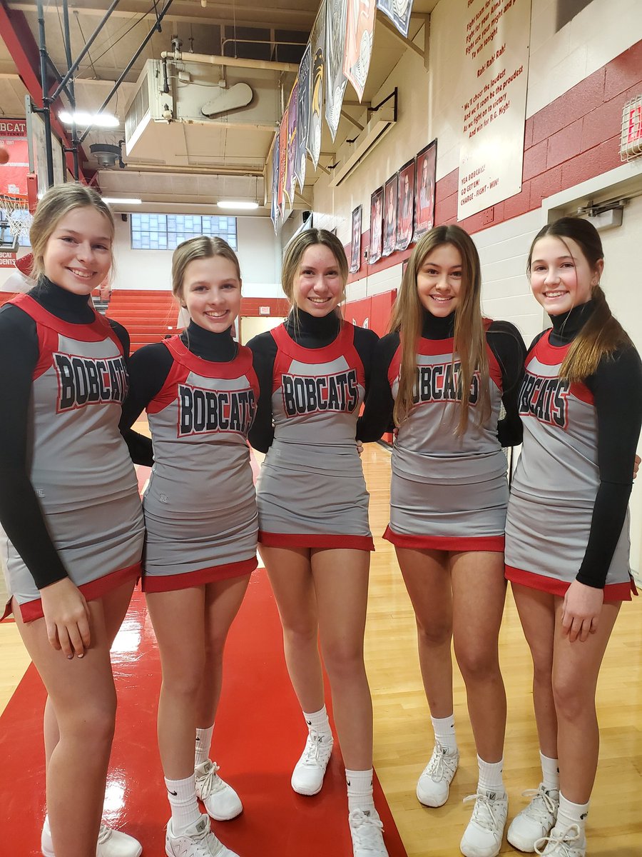 BGHSCheer1's tweet photo. #FreshmanCheer #GoCats https://t.co/8FpZHMbZJ7