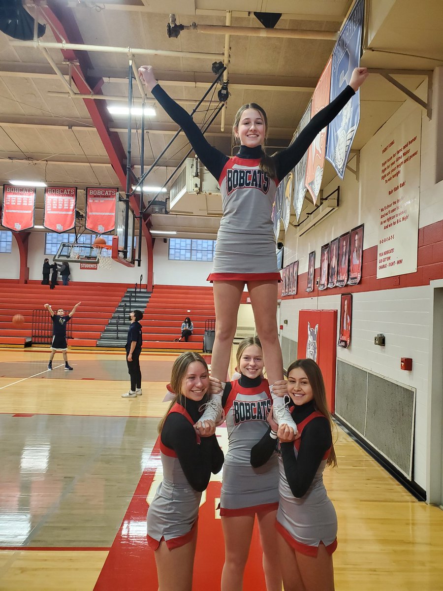 BGHSCheer1's tweet photo. #FreshmanCheer #GoCats https://t.co/8FpZHMbZJ7