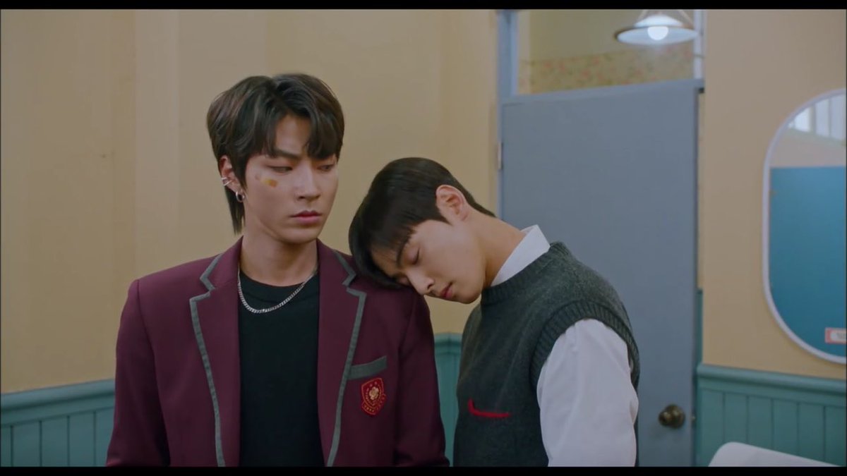 usernaen_'s tweet photo. sweet banget wkwk
#TrueBeautyEp7 #HwangInYeob #HwangInYeop #HwangInYoup #CHAEUNWOO #TeamSuho #TeamSeojun #timgandaputra https://t.co/TqR5t191gL