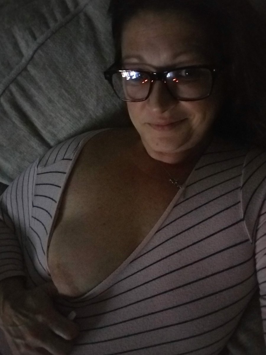 MurMalxxx's tweet photo. Hello sexy people, come keep me warm! #murphymallow #msmallow #bbw #FridayVibes https://t.co/k5ygsU6MIt