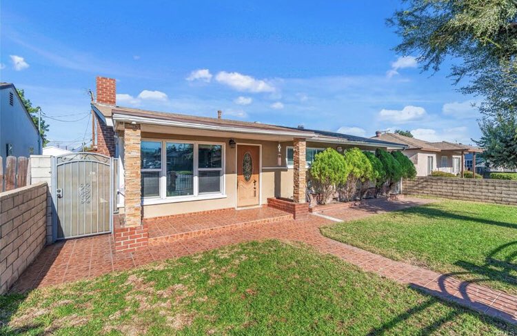 MariaDiazHomes's tweet photo. ✅ Just Listed ✅ 
Located In Hacienda Heights CA 🏠
• 3 Beds 🛌 
• 2 Baths 🛁 
• 1,680 Sq Ft 
• 6,273 Sq Ft Lot Size 
Call me for more info!
951-591-0413📲 #ForSale #BuyNow #BuyWithMe #DRES #MariaDiazListings #Available #ContactMe #HaciendaHeights #CaliforniaHomes https://t.co/doWpEnFpoq