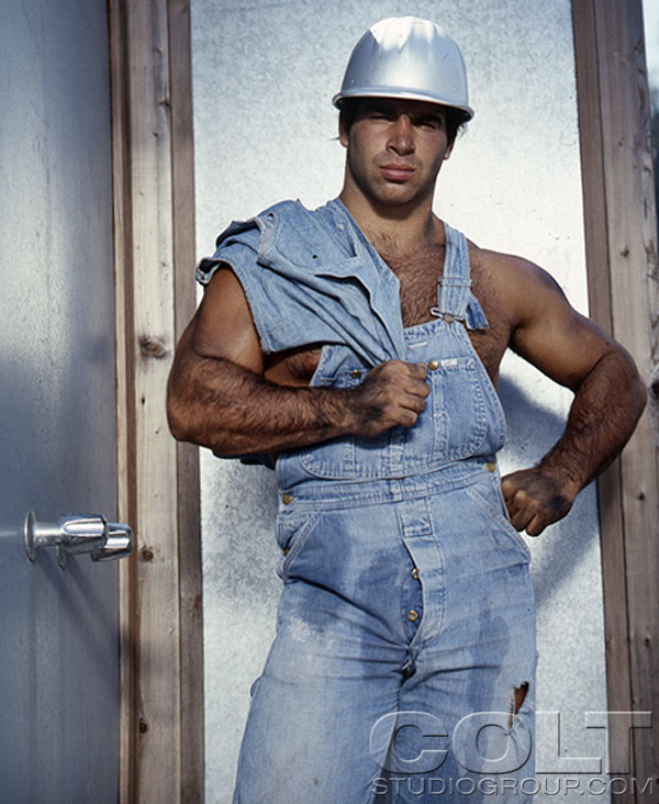 sandow_john's tweet photo. @al_pan_pan @MaleButt @gaybrasil @OsosMusculososM @WorldBear @iambearfood @Carlos_CruzXxx @COLTstudiogroup @theRIPCOLT @VinceLambertNYC

Franco Abruzzo #HairyMan #Bear #ColtStudioGroup https://t.co/R5EtdqG5NL