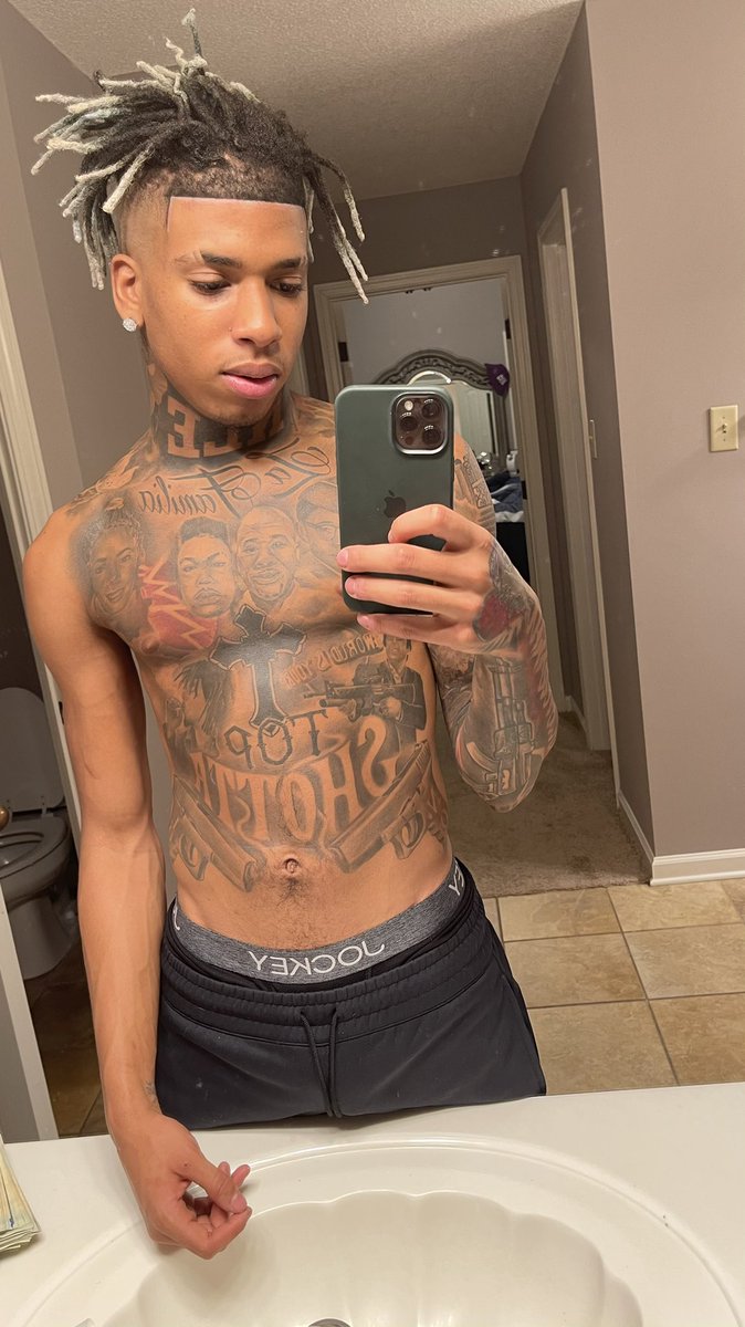 nlethegreat1's tweet photo. Make Your Heart The Most Beautiful Thing About You 💜 https://t.co/C04uCleFxn