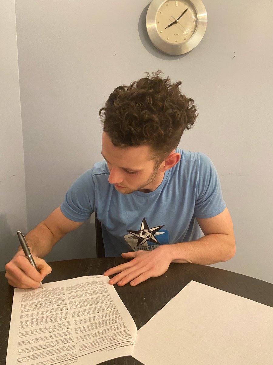 soccersbest1's tweet photo. The New Year is off to a great start! Soccer’s Best athlete Toran Penner has earned a soccer scholarship in Nebraska! His perseverance, self-motivation, and trust in the process has helped him earn this opportunity. Congratulations Toran, safe travels and we are so proud of you!! https://t.co/aDe6YxrMVg
