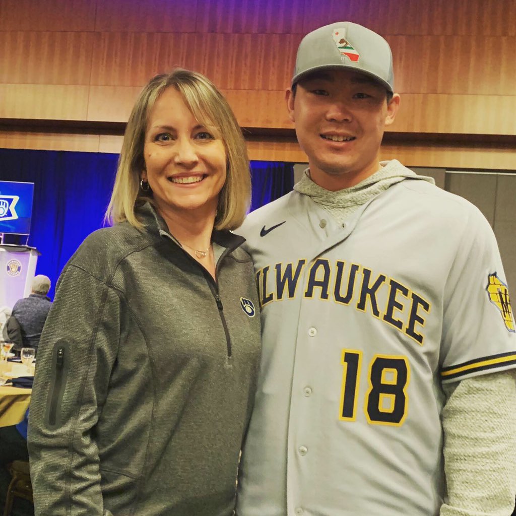 KKR70's tweet photo. @Brewers 💙💛⚾️ https://t.co/AWGyeLSRkx