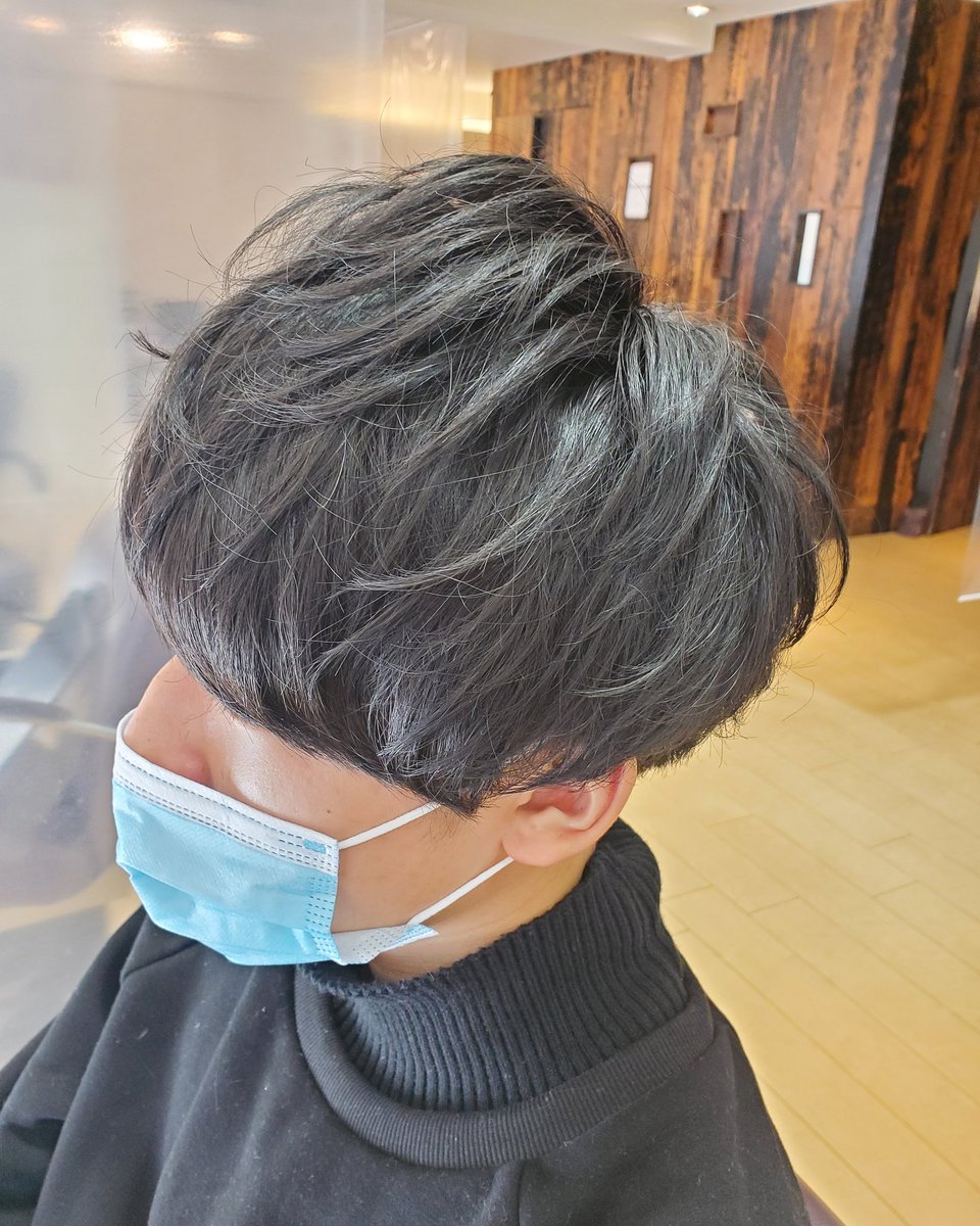 大阪 茨木市 メンズパーマ 金髪美容師 わたなべ パーマが熱い 髪を柔らかく見せる 質感パーマがおすすめです パーマ初心者も挑戦しやすい 茨木市 美容師 美容室 Kazu中津店 メンズヘア ヘアスタイル マッシュ メンズスタイリスト 刈り上げ 大阪 茨木市 メンズパーマ 金髪美容師 わたなべ パーマが熱い 髪を柔らかく見せる 質感パーマがおすすめです パーマ初心者も挑戦しやすい 茨木市 美容師 美容室 Kazu中津店 メンズヘア ヘアスタイル マッシュ メンズスタイリスト 刈り上げ