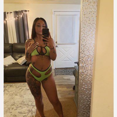 alyssa alexandra tweet media
