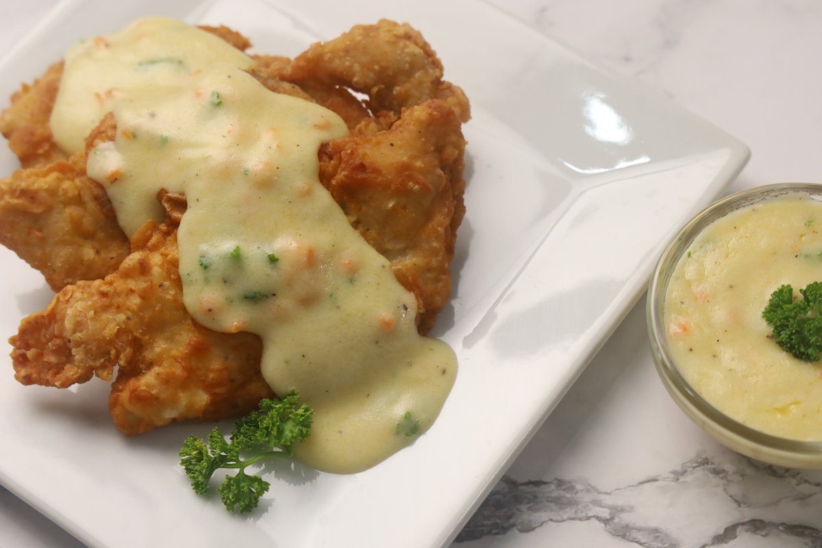 FriendcheapM's tweet photo. Chicken Fillet Ala King 
Watch Full Video here:https://t.co/EUmHRfwOub

Chicken is made of Marinated Chicken Breast Breaded &amp; Fried.Sauce is made of Margarine,Flour,Water &amp; Carrots,Cream, seasoned w/ Salt &amp; pepper.

#ChickenFilletAlaking #HowToCookChickenFilletAlaking https://t.co/sqNPmsRN3X