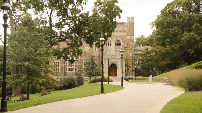 Lehigh University in Pennsylvania, US, has revoked the honorary degree it awarded to Donald Trump more than 30 years ago.
PHOTO/CNN