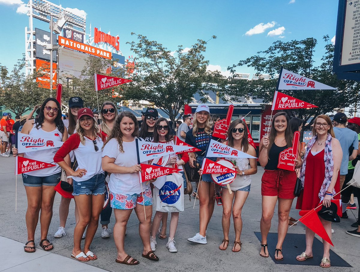 FFL_of_America's tweet photo. Just your friendly reminder that you can stay directly connected to FFL and our efforts to build and empower the next generation of conservative women by subscribing here 🇺🇸❤️ —> https://t.co/aYnPMmXWHh https://t.co/ekROFPlxnZ