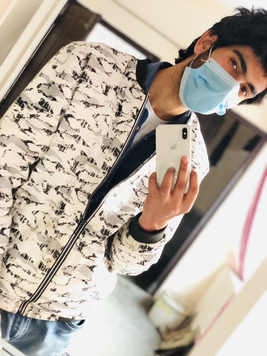 Asifafrooz's tweet photo. “Look for the magic in every moment.” #lucknow #kashmiri #mirrorshot https://t.co/LfwnLE4q1d
