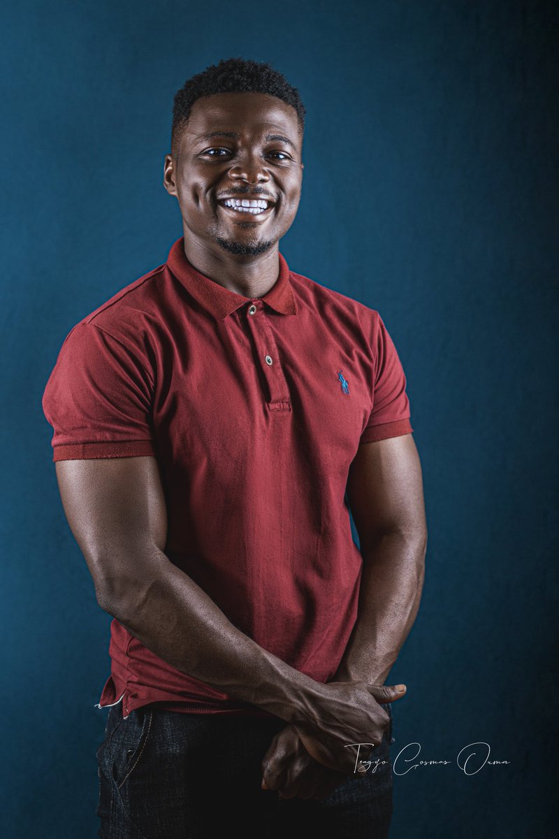 OumacMM's tweet photo. "Make it look simple for everyone and do the hard work" only legends know what happens behind the smile. #PositiveVibes  #inspired https://t.co/XmLFs5KYuh