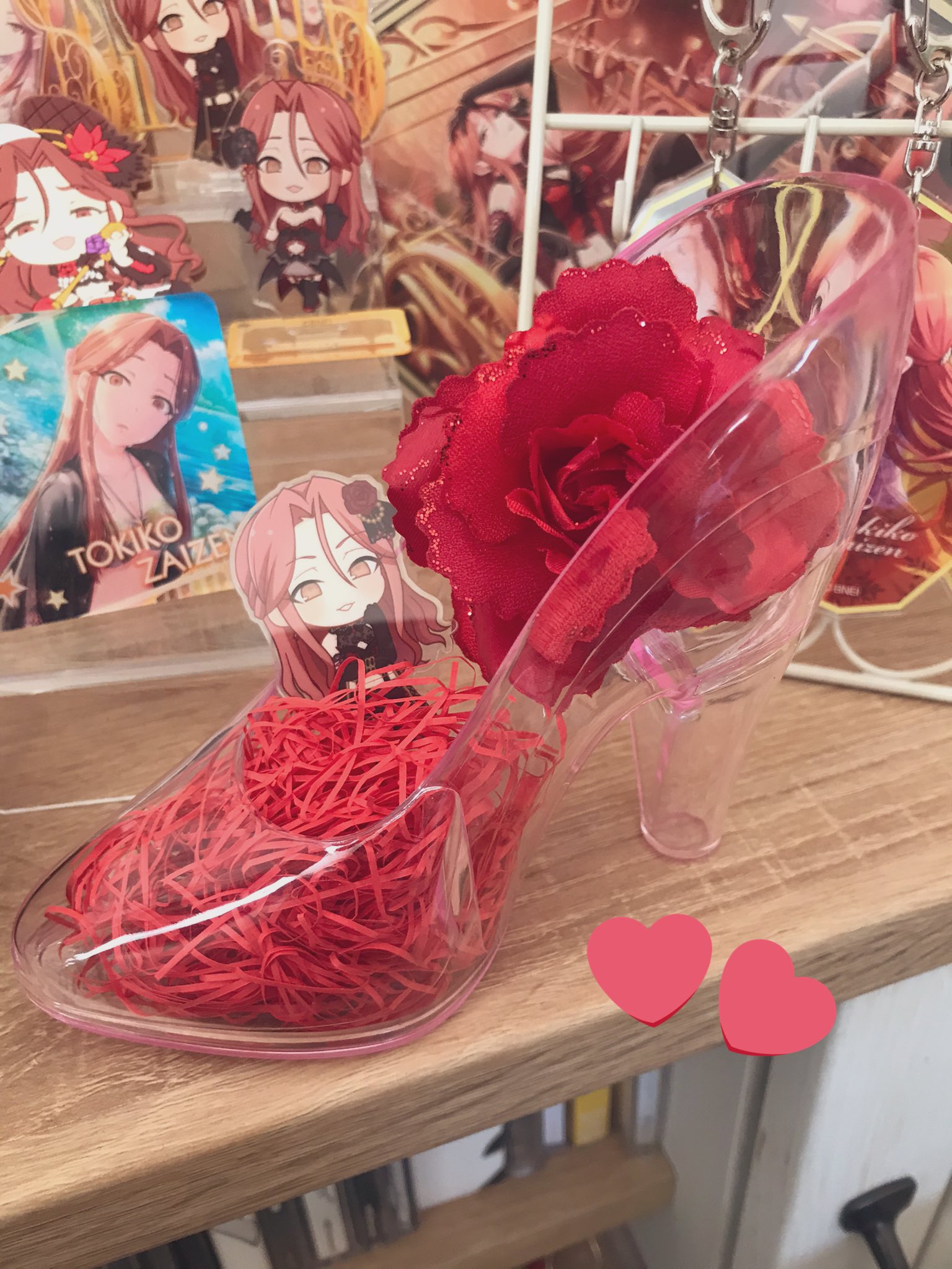 Nanami またの名をブタゴリ セリアでガラスの靴の形の入れ物見つけて速攻で買った デレマスpのグッズ飾り班はセリアへ急げ バレンタインのコーナーみたいな所にあったぞ Nanami またの名をブタゴリ セリアでガラスの靴の形の入れ物見つけて速攻で買った デレマスpのグッズ飾り班はセリアへ急げ バレンタインのコーナーみたいな所にあったぞ