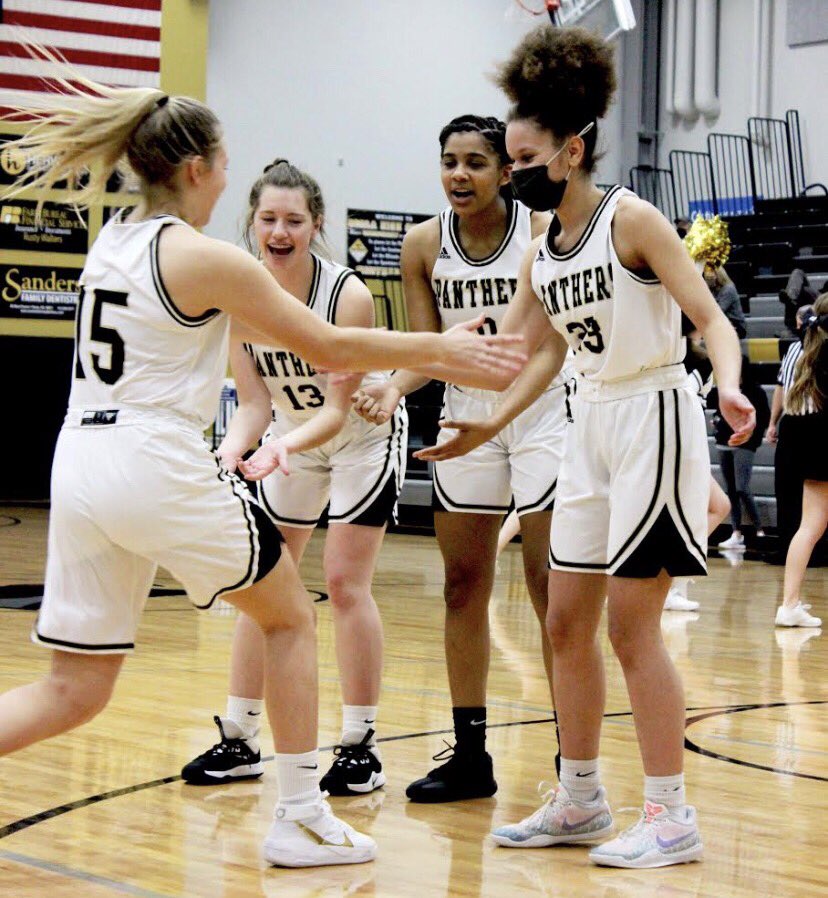 PaolaPanthersBB's tweet photo. 3 big wins tonight for our program! ‼️🧹 #HardWorkPaysOff #NoExcuses #LadyPanthers 💪🏽😤 https://t.co/UrMhVljzgQ