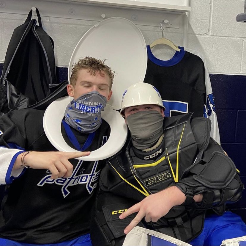 Big dub for the boys tonight 5-0🥵<a href="/roberts_benton/">Bubba Roberts</a> with the shutout in his first varsity start 🥶😈