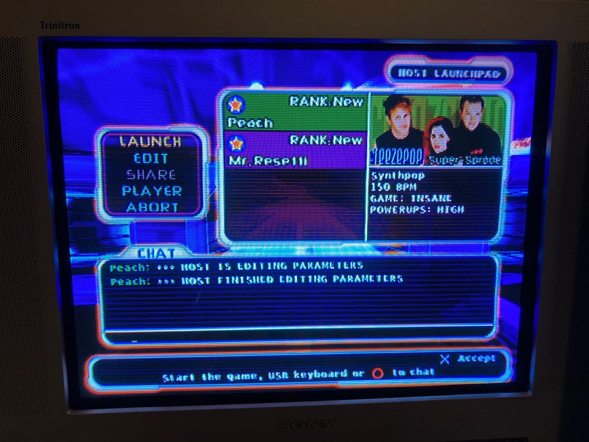 RetiredGamerz's tweet photo. Guess who’s back online?  #FreQsforever #FreezepopForever #supersprøde #amplitude #amplitudeprivateserver #testserver

@Mr_Resetti  // @peachio https://t.co/BxSoutH1td