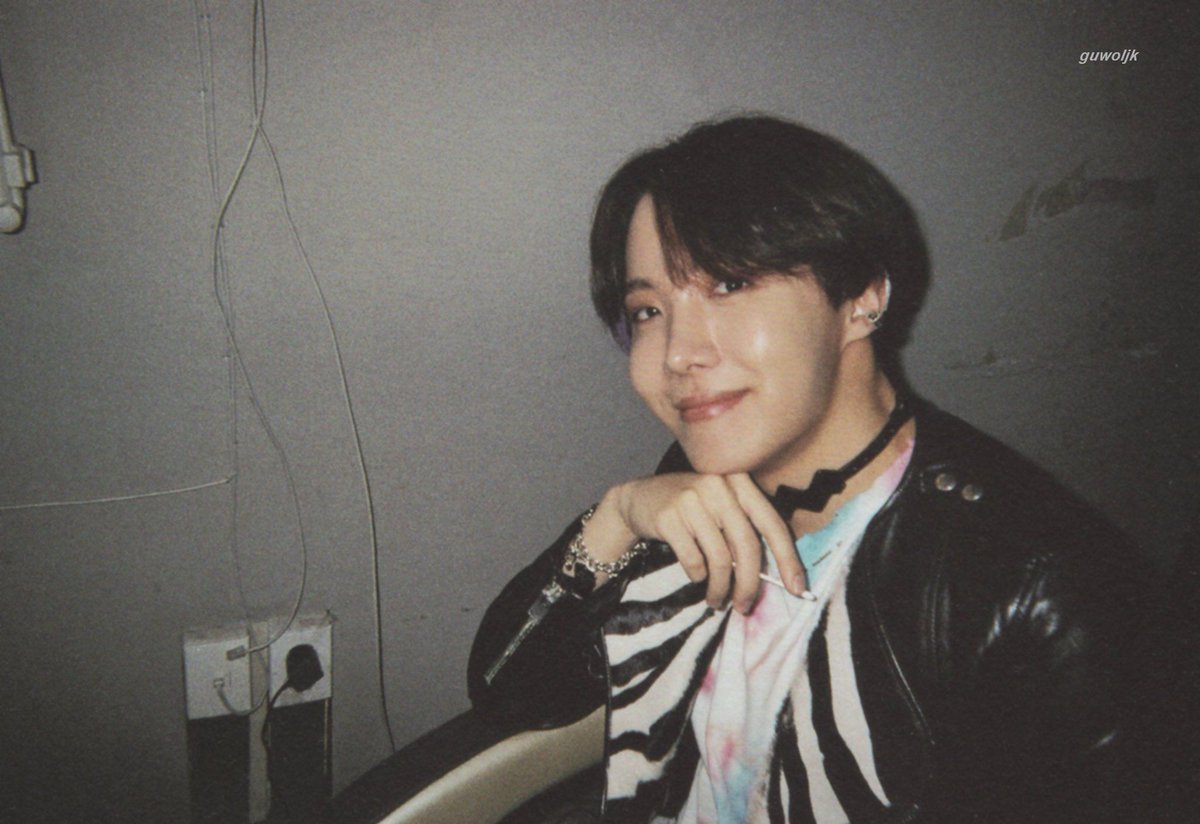 Aesthetic Polaroid Pictures of Hobi-- a thread;