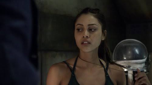 quartzclexa's tweet image. Raven reyes devia ser presa por ser tão linda assim