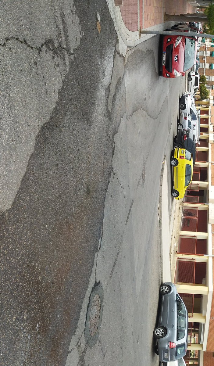 ByAdryRex's tweet photo. En Molina de Segura, una avería de agua , que está desde el pasado domingo 2 de enero y se notificó a sercomosa el día 5 y todavía sigue sin reparar, luego decimos que el agua es un bien escaso, como se nota que no la pagan ellos https://t.co/rlK2hVRLzM