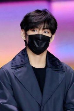 taebokkiii's tweet image. Kim taehyung looks so fine 😭✨