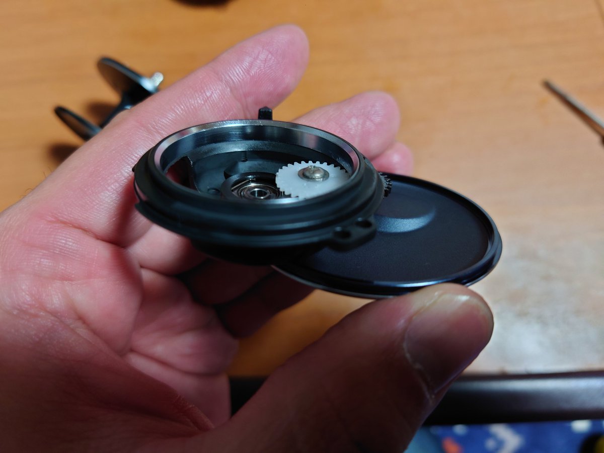 でぶｇ オシアコンクエストリミテッド３０１ｈｇキャスティング仕様計画ほぼ完成 アンタレスｄｃｍｄにドラグクリッカー組んだ時もそうだったけど ネジの頭が半円と平のほんの微差で干渉して組めない問題 オシアコンクエストの場合はブレーキユニットの