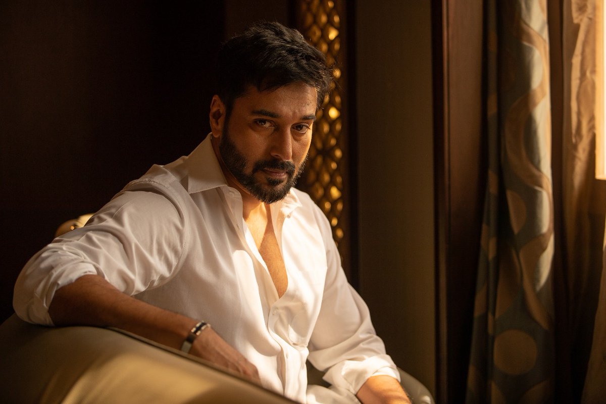 rs_prakash3's tweet photo. #Rahman Looks like 2021 is a fascinating year for the versatile actor who is busily straddling between Kollywood & Mollywood! Playing a pivotal part in #PonniyinSelvan. Appearing as the lead of a project helmed by #Subburam & many more! @johnsoncinepro https://t.co/RM7AxHxNa4