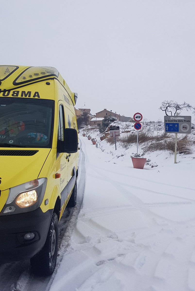 JOSAGO1975's tweet photo. A per 24h... unitat USVAI de #Montblanc junt amb els companys USVB. 
#ConcadeBarberà.
@semgencat @ambegara #orgullTES
@MeteoMauri @meteocat @TomasMolinaB @AlexClosa2 @alexmegapc #meteocatneu @eltempsTV3 https://t.co/wqiMsC8g8U
