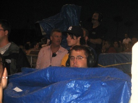 1st pic: Joe spotted at one of Taylor’s shows. 3rd pic: that date Joe and Nick had with Taylor and Selena behind them.