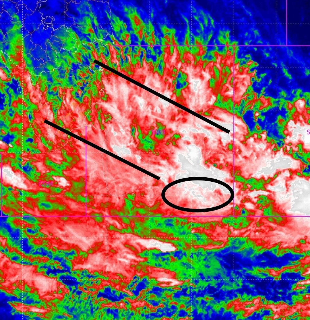 JW_Chennai's tweet photo. Cyclonic circulation over Bay likely to provide #Heavy to #very heavy rains over coastal district from  #STN till #Pondicherry latitude during next 3-4 days. This time #Delta places also expected to get heavy spells.  KTC likely to least benefit from this spell #ChennaiRains #NEM https://t.co/eCsNjiuNUo