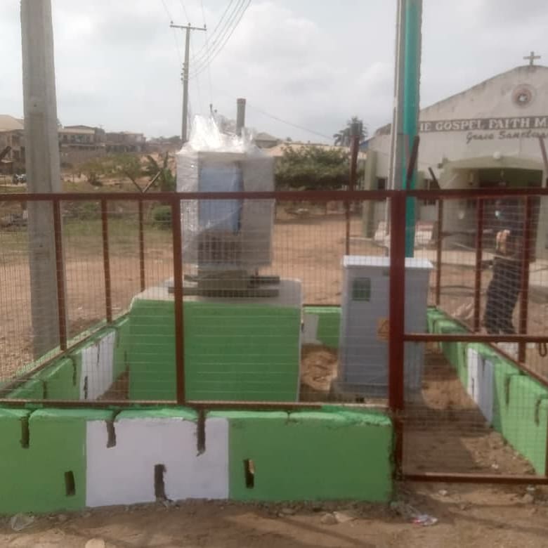 AdedejiOdidiOmo's tweet photo. #Feedback
 As earlier informed, I wish to further bring to our notice the successful installation of Transformer @kuola Apata area Ibadan. #ConstituencyProject. #TrueRepresentation. #StarRep. https://t.co/MbgGQRUfeY