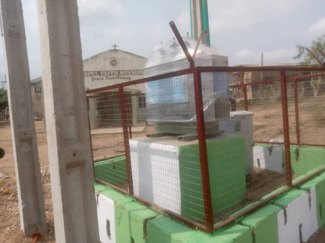 AdedejiOdidiOmo's tweet photo. #Feedback
 As earlier informed, I wish to further bring to our notice the successful installation of Transformer @kuola Apata area Ibadan. #ConstituencyProject. #TrueRepresentation. #StarRep. https://t.co/MbgGQRUfeY