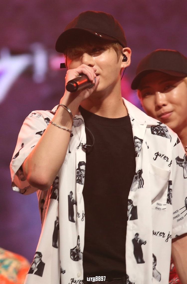 Jungkook as aesthetic unwhitewashed —a thread bc it's Jk day