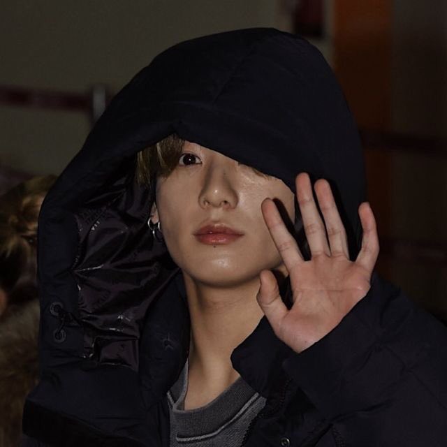 Jungkook as aesthetic unwhitewashed —a thread bc it's Jk day