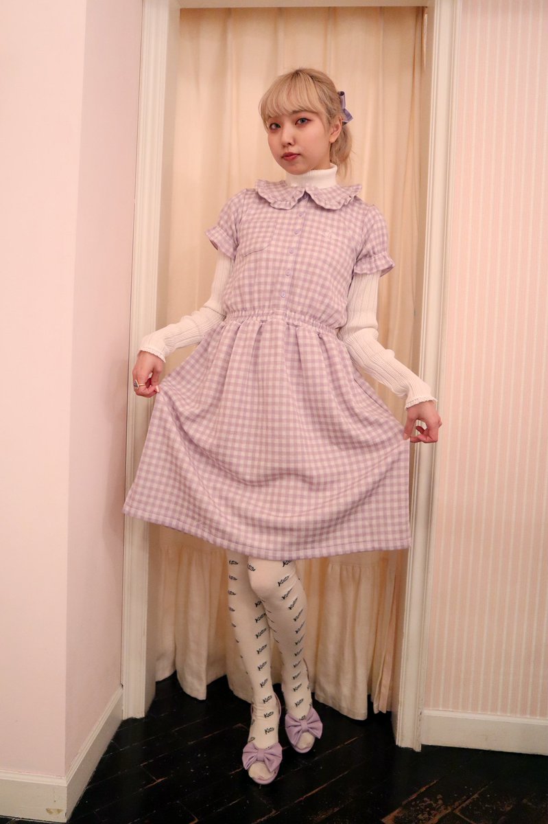 Katie The Store I Check Vol 1 Katie 定番シルエットの パフワンピース ニットソー素材で フワフワ トロンとした 今季ならではの風合いがポイント 冬はアンプリをinするのがおすすめ One Piece 29 800 Turtle Long 12 800 Tights 5 900