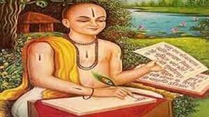 சூர்தாசர் பாடி முடிக்கும்வரை அமைதிகாத்த துளசிதாசர்,பின் சூர்தாசரை அழைத்து ஆரத்தழுவி,"இனி நாம் நண்பர்களாக இருந்து இருவரும் ஒன்றாகச்சேர்ந்து கண்ணனின் கீர்த்தனைகளை பாடுவோம்"என்றார்.பணிவன்புடன் இதை சூர்தாசரும் ஏற்று கொண்டு,துளசிதாசருடன் அவரது இல்லம் சென்றார்.