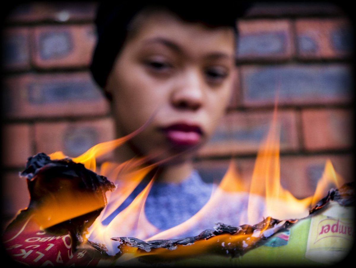 TwitchInfini's tweet photo. Fire baby yeah fire
#infinitwitch 
#smiletheworldneedsit 
#creativephotoshoot https://t.co/g5gCl5obCk