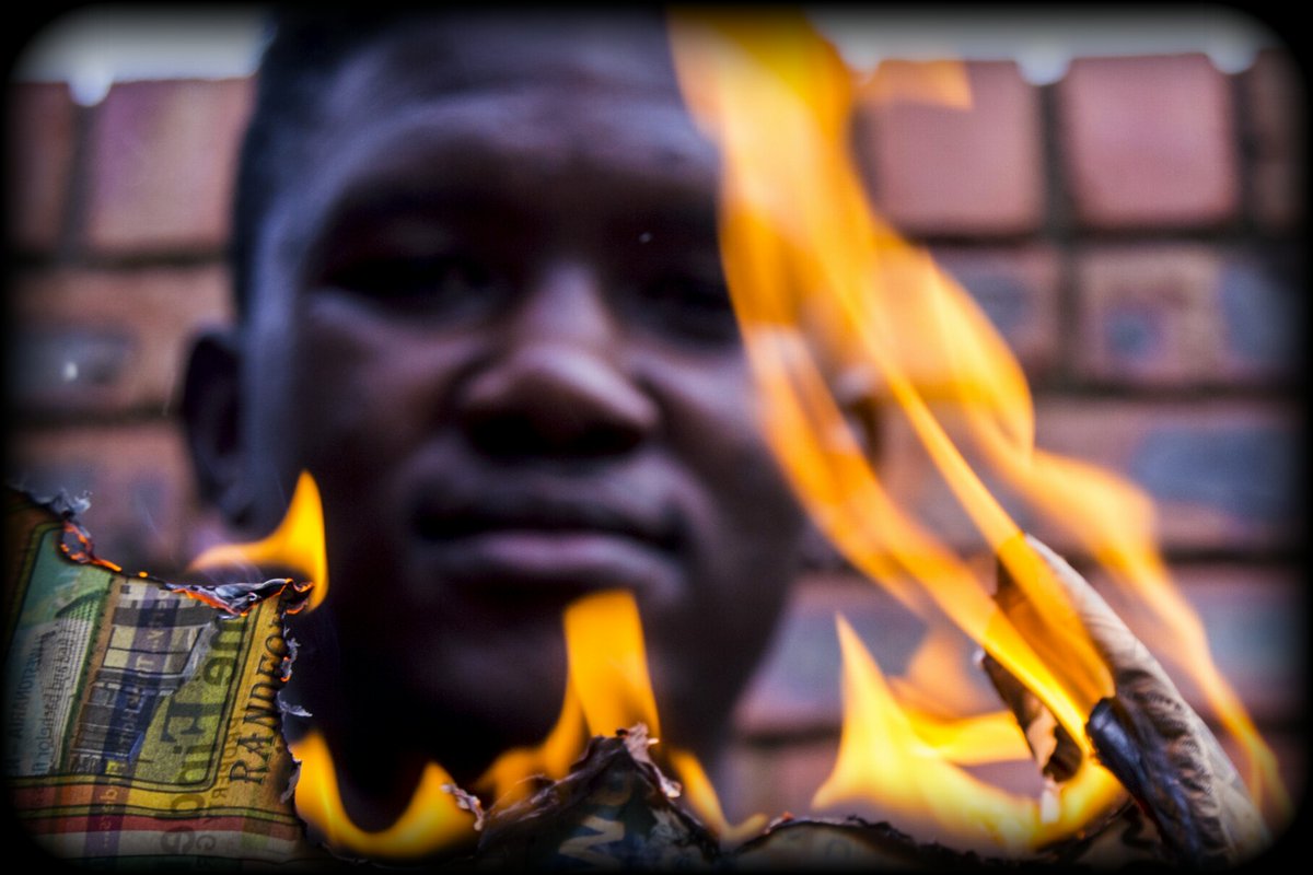 TwitchInfini's tweet photo. Fire baby yeah fire
#infinitwitch 
#smiletheworldneedsit 
#creativephotoshoot https://t.co/g5gCl5obCk
