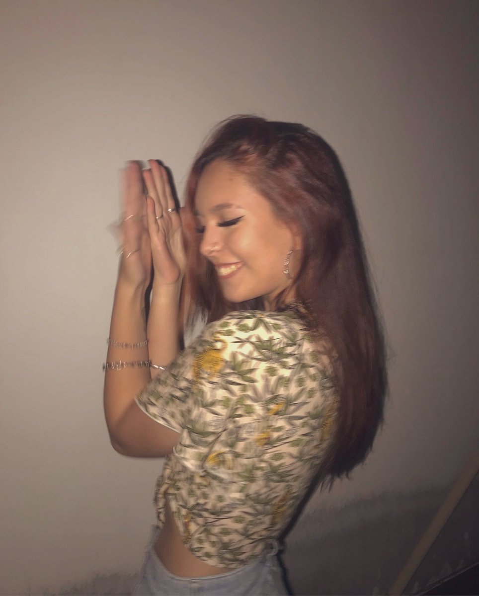 cathy_yummy's tweet photo. ✨2021 is going to be a good one✨
#cbtakeover #TheCamboys @theCAMBOYS
You already helped me make so many friends from different countries and it means the world to me, thank you thank you thank you💕
(i think this is my first time ever showing my face here lol) https://t.co/93OiteVA6F