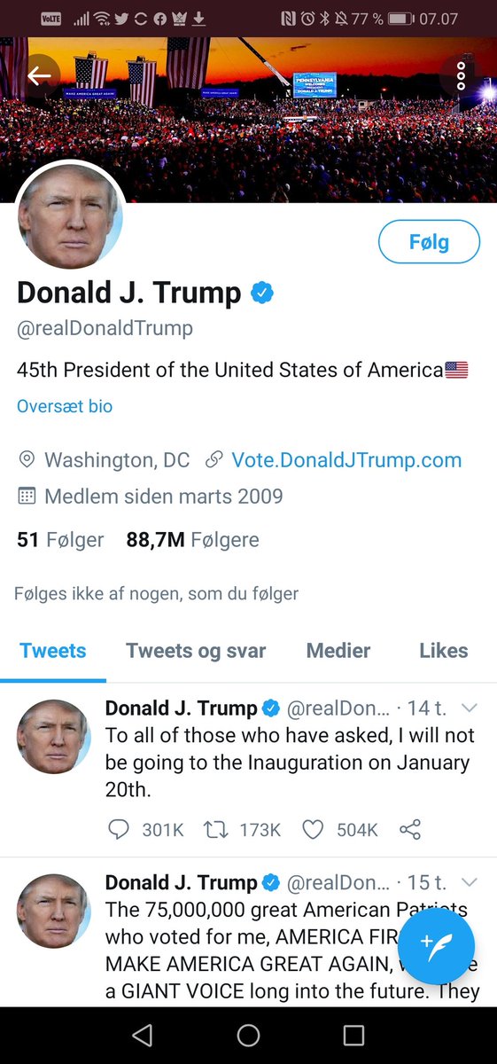 76henri's tweet photo. @TheDailyShow It dont look closed here 🤔🤔 https://t.co/FECTaPyWrz