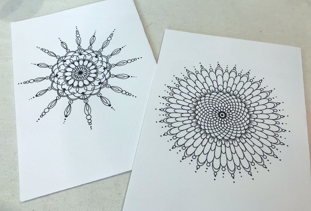 Rieco 作りたい物があって 曼荼羅タイプを書き上げ中 フリーハンド 完全フリーハンド コンパス未使用 ペン画 曼荼羅 曼荼羅アート 花文様装飾工芸 大田区伝統工芸発展の会 大田のお土産100選 大田区