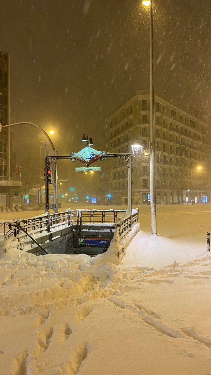 TomasBengoa's tweet photo. Algunas fotos de Madrid capital nevado https://t.co/WAV0oAT5dv