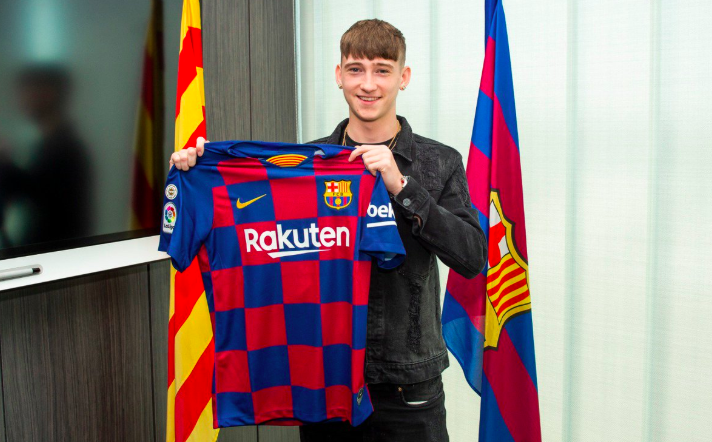 🔵🔴🔵🔴

Heir to the throne 👑

📸Credits: GETTY