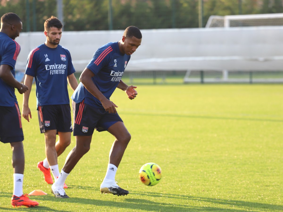 Rennes-OL : les Lyonnais veulent “garder la première place” avant d’attaquer la phase retour
#SRFCOL 
(Lyon Mag : olplus.fr/ySwEy)