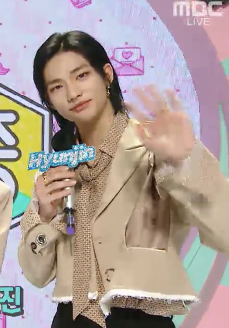 Skz45 ヒョンジン黒髪になってる 黒髪ロン毛もセクシー 현진 Hyunjin ヒョンジン Stray Kids Straykids 스트레이키즈 ストレイキッズ スキズ Skz45 ヒョンジン黒髪になってる 黒髪ロン毛もセクシー 현진 Hyunjin ヒョンジン Stray Kids Straykids 스트레이키즈 ストレイキッズ スキズ