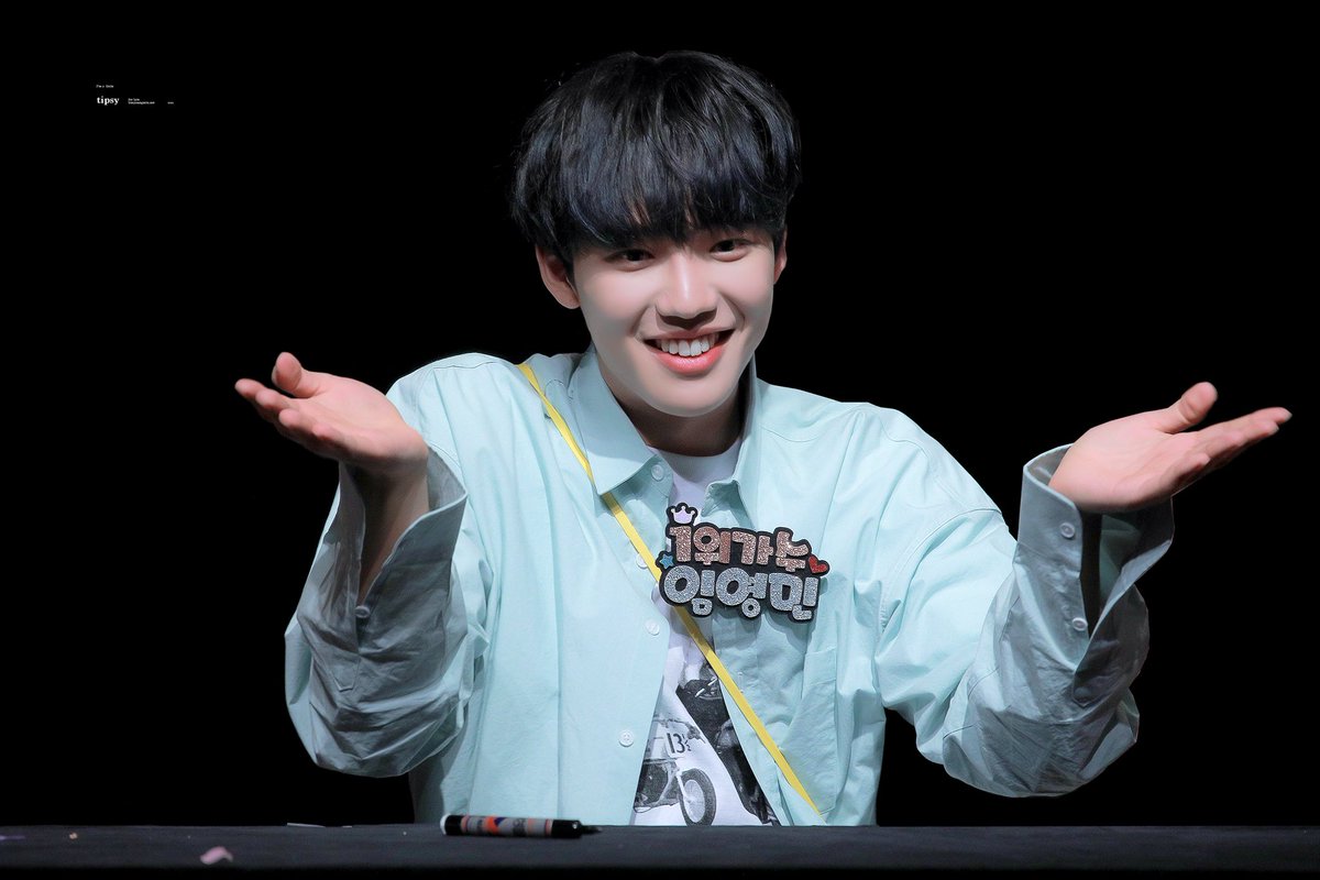 limyoungmin_net's tweet photo. 빵민 부르면 ...

STEP 1. 
🍞：무슨 말인지 모르겠어 뭐라고?

STEP 2.
🍞：진짜 이러기야!? 이런 섭섭한 소리를 해?

STEP 3.
🍞：나 빵민 아니라고 ㅠㅠ （애교하면서...)

（진짜 빵민이네...)

#오늘도행복해_영민 #임영민 #영민 https://t.co/c4JBCa9T7X