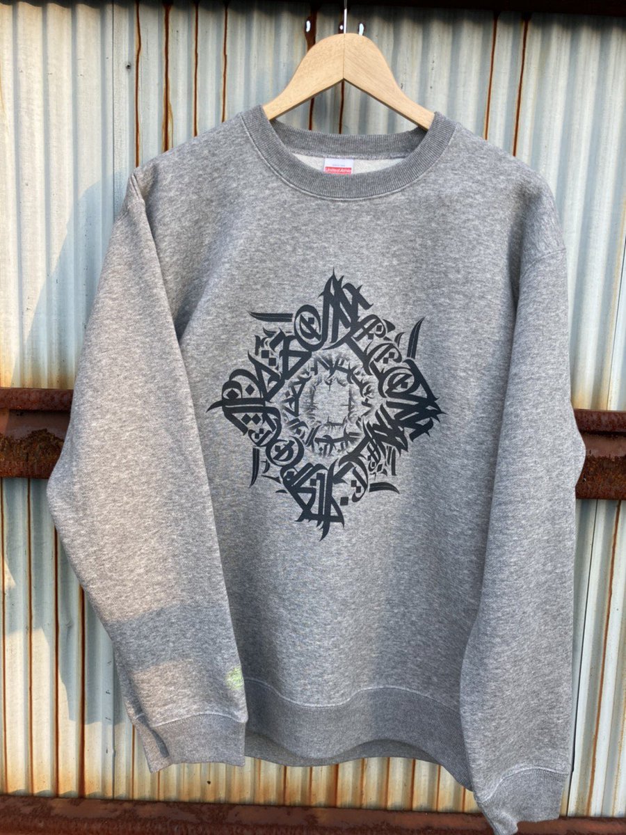 pazoneconnect's tweet photo. 【PazGraphy Sweat】裏起毛スウェット　
販売告知です‼予約受付開始
発送は1/22頃の予定
オーダーはDMお待ちしてます
Color : Black x White ・Gray x Black
Size :  L・XL Oz : 10oz 
Price : 7,700yen 
L : 身丈71 身幅58 肩幅52 袖丈61
XL : 身丈76 身幅63 肩幅55 袖丈62 https://t.co/nQE2YF7OAC