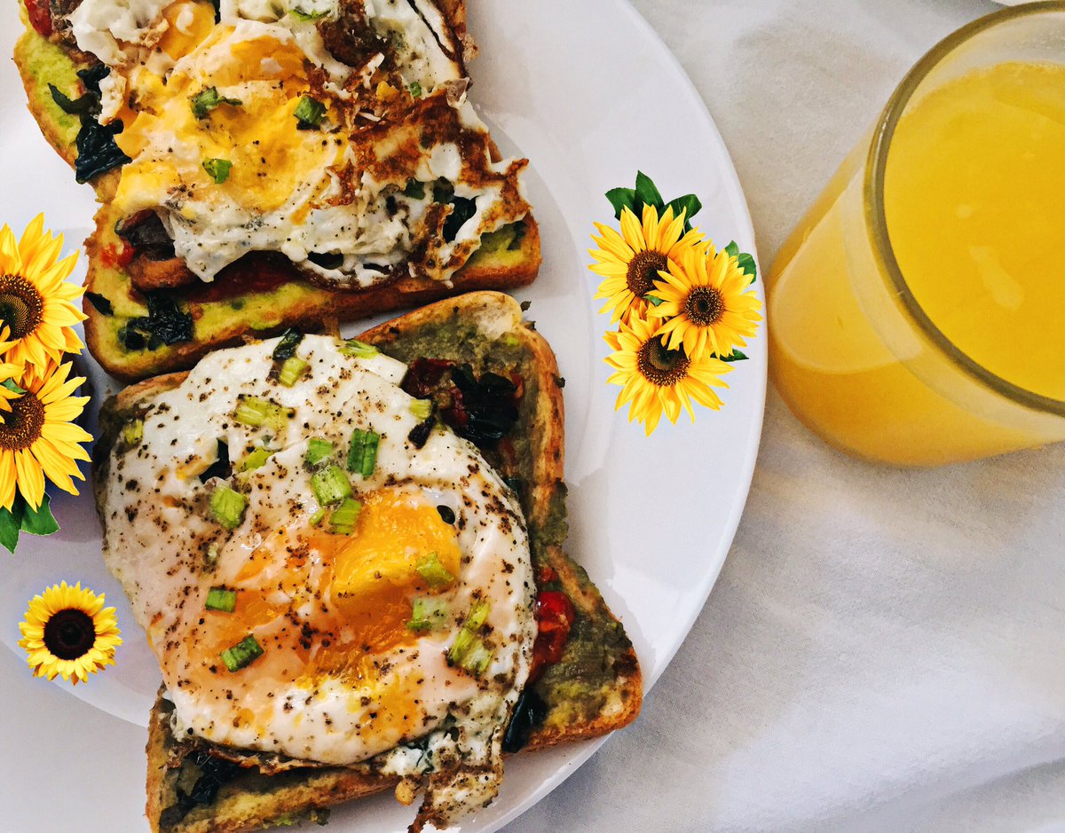 Avocado paste French toast with Caramelized spinach and onion...couldn’t start the day with a much better breakfast.