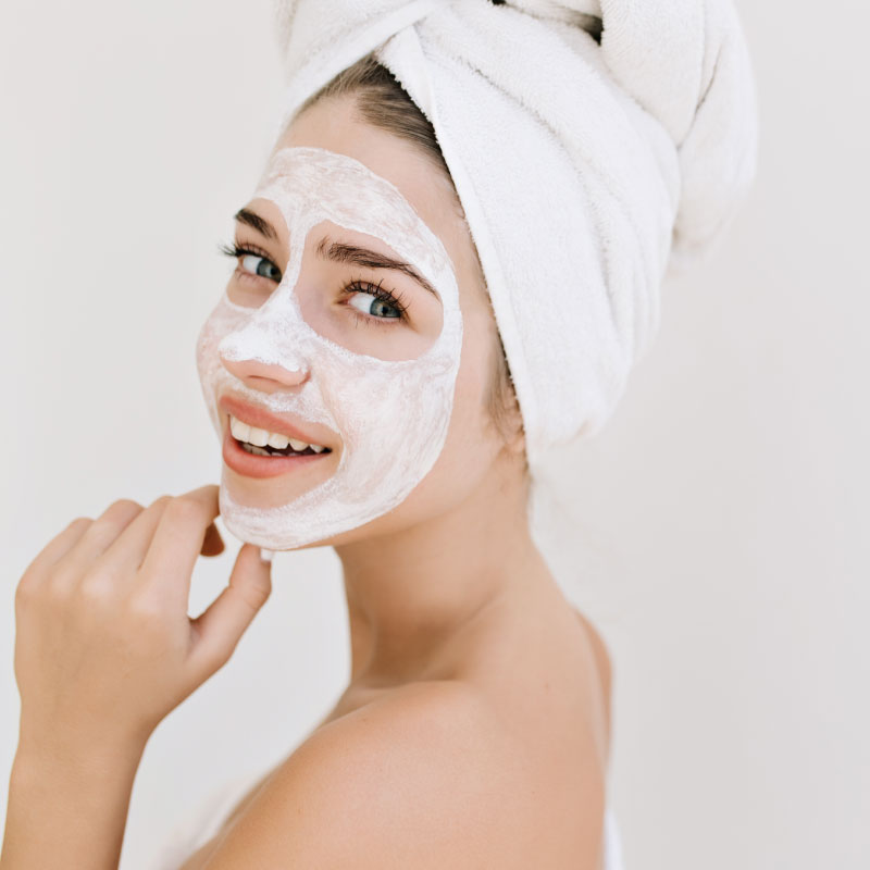 Placecolsa's tweet photo. The BIOEFFECT Cellular Facial helps to reduce the appearance of fine lines and wrinkles by preserving the skin's collagen and elasticity, leaving skin feeling soft and supple with a healthy glow.
#BIOEFFECT #FacialFocus #AntiAgeing #SkinCare https://t.co/5xsUvsEI4M